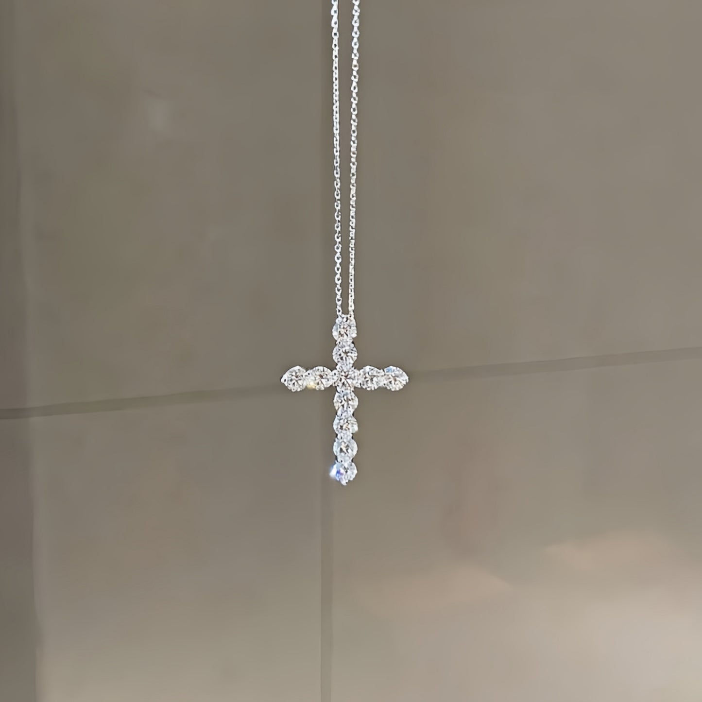 HAUTESS 18K White Gold 1.1ct Total Natural Diamond Cross necklace Pendant for Womens