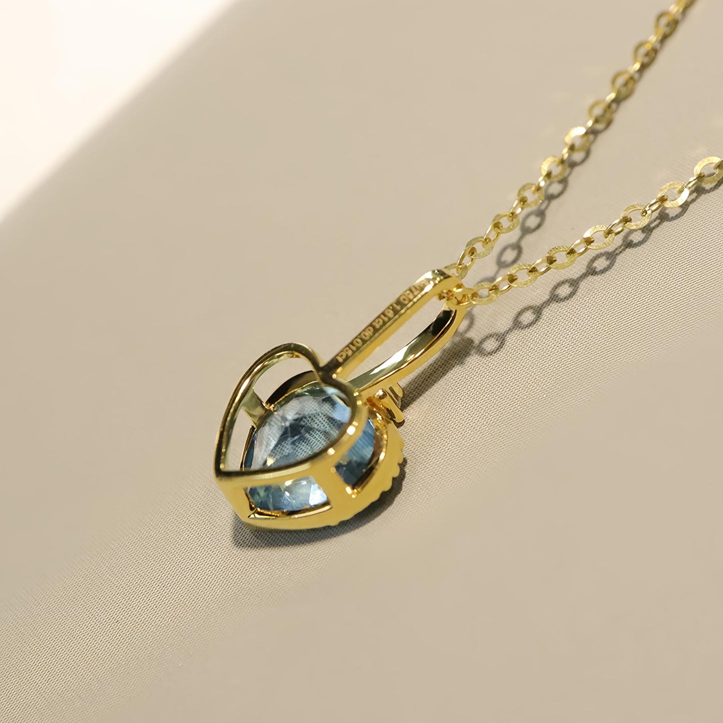 1.3ct love-shaped natural Topaz 18k gold diamond pendant necklace with 0.7ct Aquamarine universal Clasp Pendant