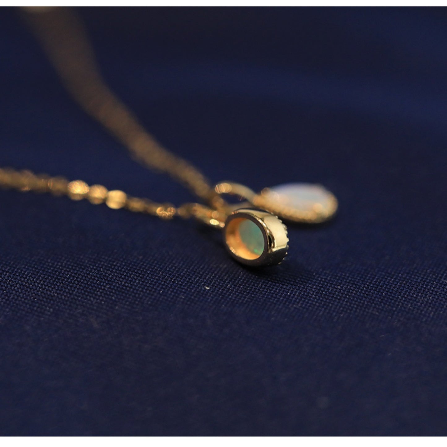 HAUTESS 18K gold Natural Opal Pendant Agete Necklace Clavicle Chain