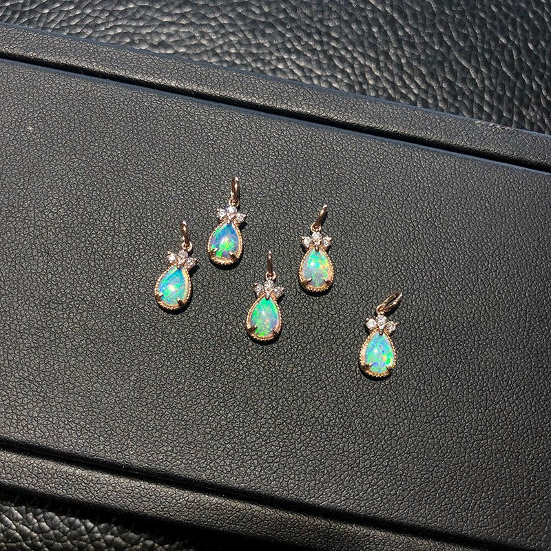 HAUTESS 18K Gold Natural Australian Opal Droplet Pendant Necklace with diamonds in Agete