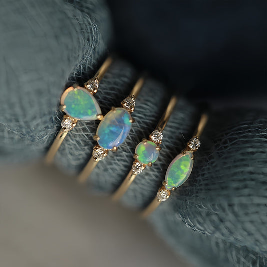 18K Gold Natural Australia Opal Ring with Diamond Trilogy Ring Engagement Ring for Women
